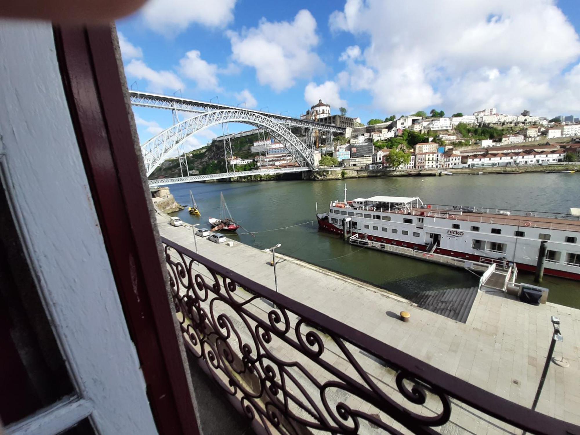 Muralha Da Barca Apartamentos Rnal Nº13939 Al,5848 Al, 6419 Al-Chamada Para A Rede Movel Nacional Porto Exterior foto
